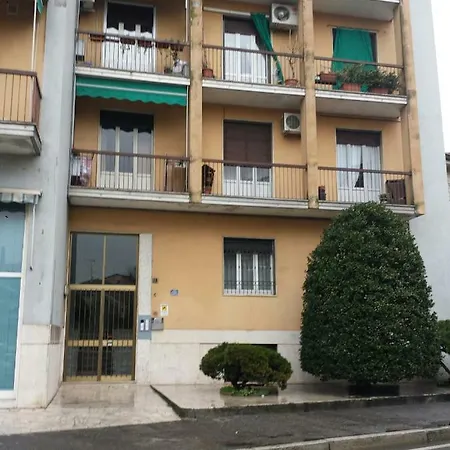 Гостевой дом La Via Per Milano *